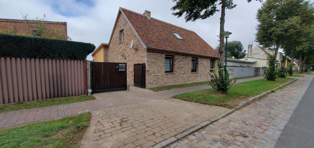 Вилла Haus Oderbruch Neulewin Экстерьер фото